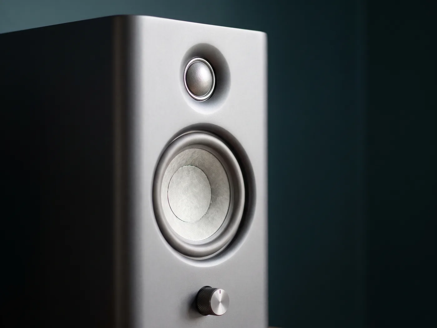 A close view of the A1 tweeter and cabinet edge
